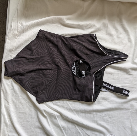 ✨HOST PICK✨ Ivy Park Asymmetrical Logo Bodysuit-black - Picture 3 of 12